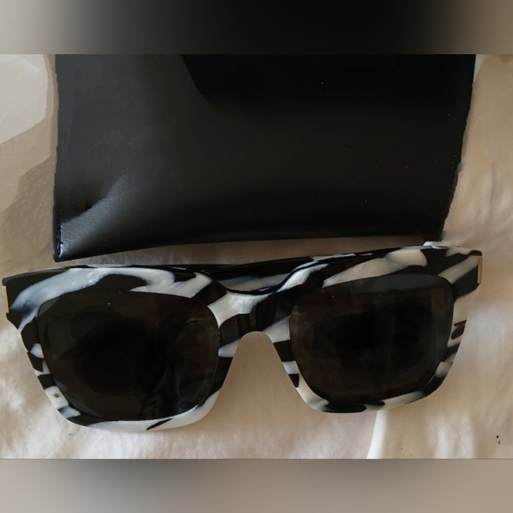 Saint Laurent Accessories - New. Saint Laurent Paris square Zebra sunglasses with case